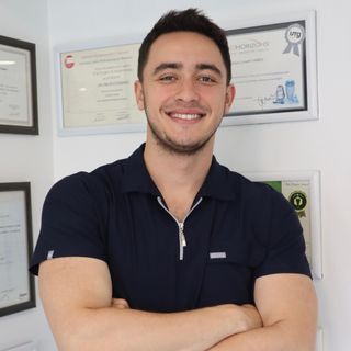Resmi büyüt: Burak Yaren, Diş Hekimi İstanbul