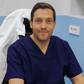 Ingrandire l'immagine: Simone Luoni, chirurgo plastico Genova