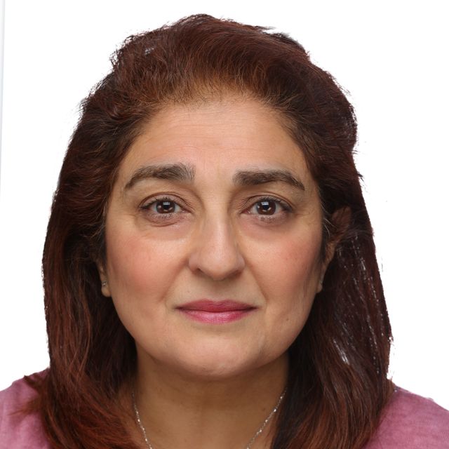 Mandana Sarram, Zahnarzt Köln