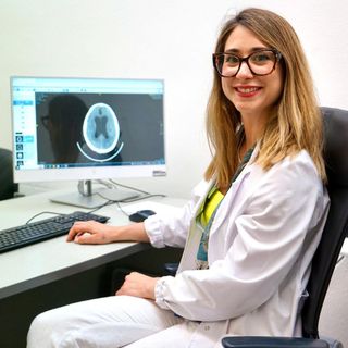Acercar imagen: Maria López Gutiérrez, Neurocirujano Barcelona