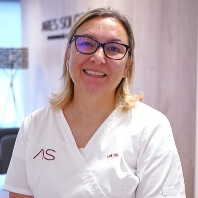 Maria Dolores Gil León, Higienista dental Madrid