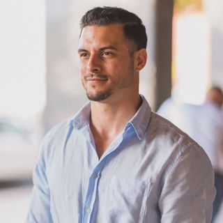 Acercar imagen: Alberto González Saura, Médico estético Barcelona