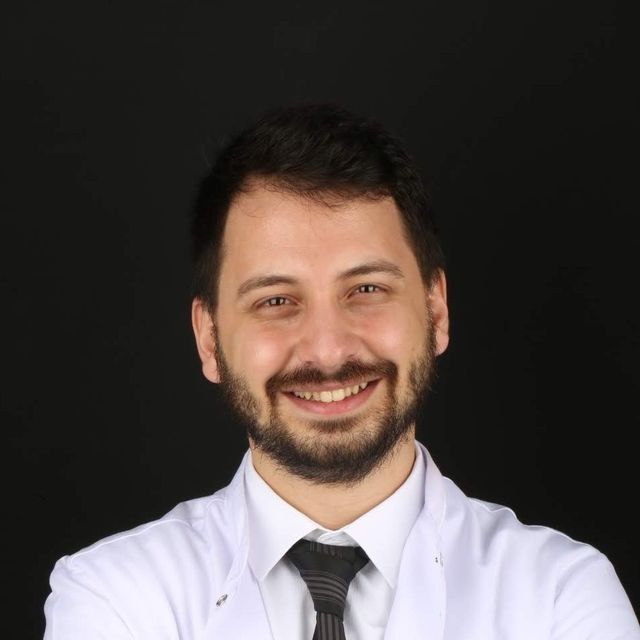 Abdullah Salih İnal, Diş Hekimi İstanbul