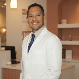 Dr. Jhonder Salazar