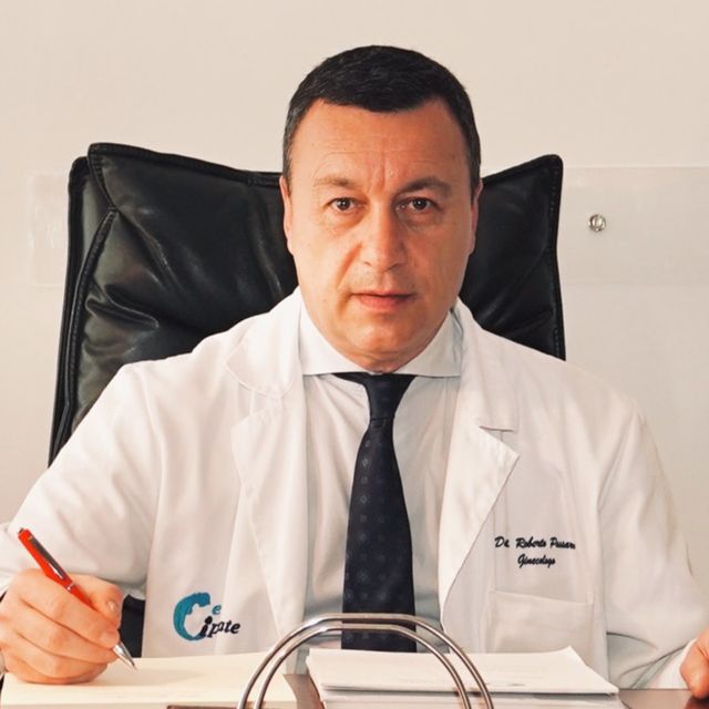 Roberto Passaro, ginecologo Napoli