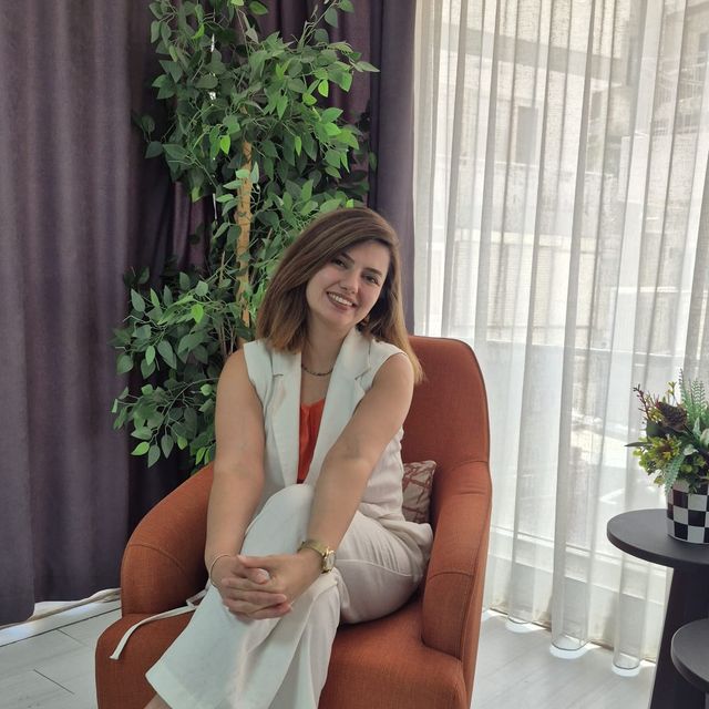 Zeynep Sönmez Berrakçay, Psikoloji İzmir