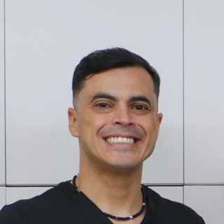 Acercar imagen: Nelson Della Rocca, Dentista Barcelona