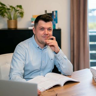 Powiększ obraz: Patryk Itrich, psychiatra Bytów