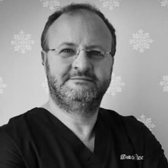 Massimiliano Ricci, chirurgo plastico Genova