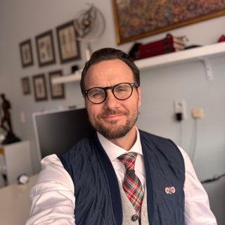 Powiększ obraz: Maciej Krzyżanowski, chirurg Jelenia Góra