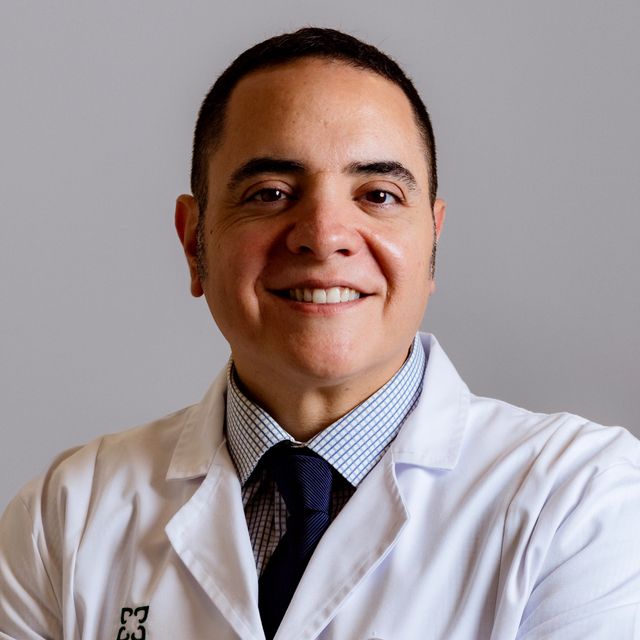 Samer Amaz, Traumatólogo Santiago de Compostela