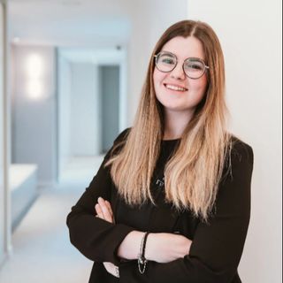 Acercar imagen: Blanca Ortiz Blanco, Dentista Valencia