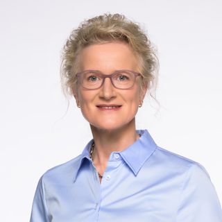 Andrea Becker, Plastischer & Ästhetischer Chirurg Trier