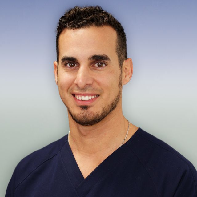 Simón Pardiñas López, Dentista A Coruña