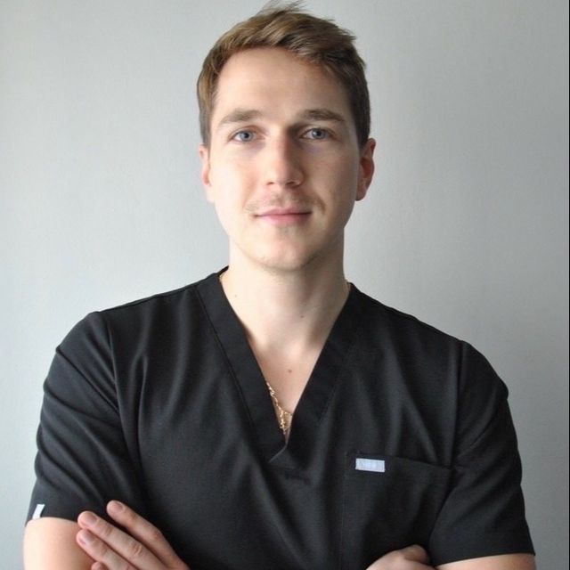 Raimund Mateika, stomatolog Warszawa