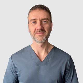 Powiększ obraz: Piotr Dziergawko, ginekolog Wrocław