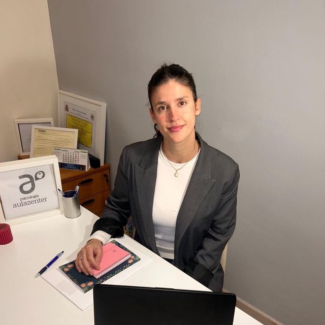 Clara Paris Varela, Psicólogo Zaragoza