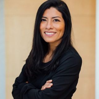 Acercar imagen: Julissa Yalle, Dentista Barcelona