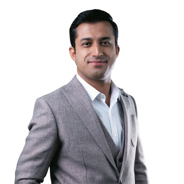 Ömer Uçur, Çocuk ve Ergen Psikiyatrisi İstanbul