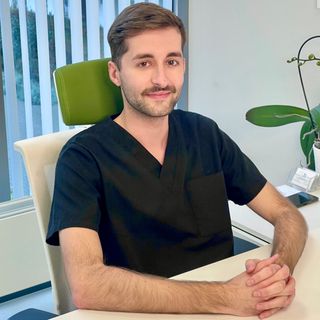 Powiększ obraz: Jędrzej Kurek, stomatolog Warszawa