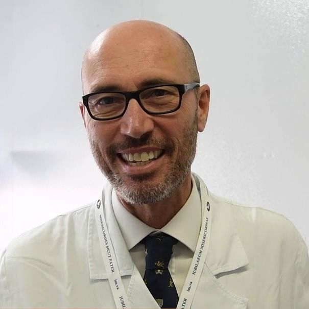 Andrea Manfredi, oculista Roma