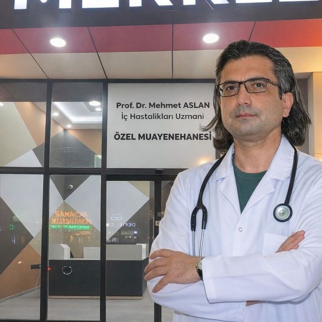 Mehmet Aslan, İç Hastalıkları Van