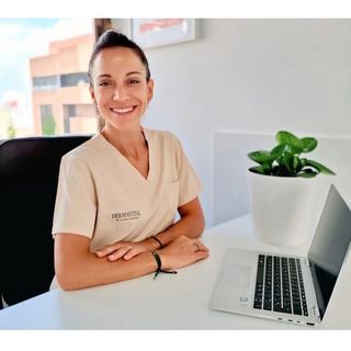 Acercar imagen: Elena Romero Santos, Enfermero Valencia