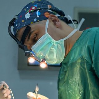 Resmi büyüt: Hasan Emre Özdemir, Plastik Rekonstrüktif Ve Estetik Cerrahi Elazığ