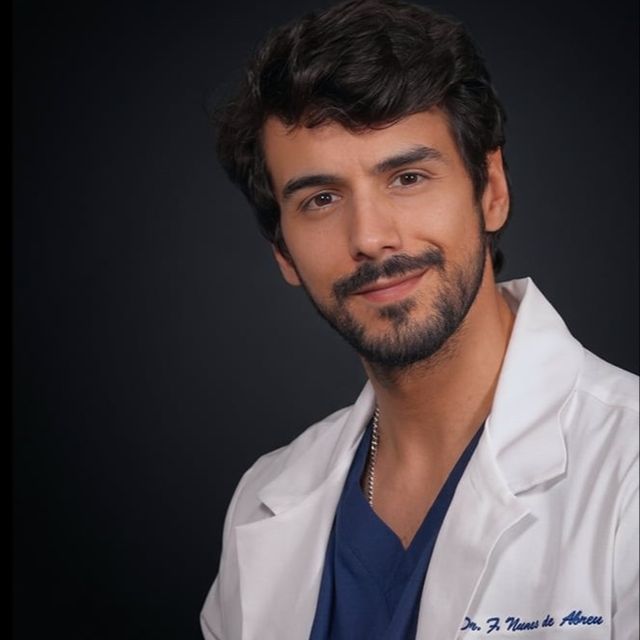 Francisco Abreu, Cirujano plástico Alicante
