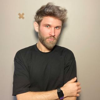 Powiększ obraz: Konrad Rachwalik, psychoterapeuta Kraków