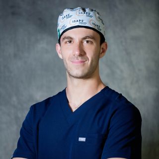 Gaetano Pisano, chirurgo plastico Roma