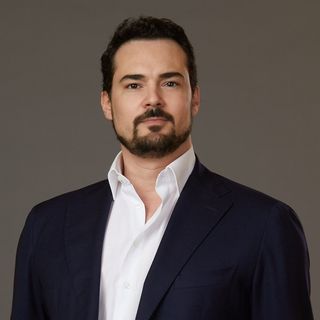 Stefano Santoro, chirurgo plastico Salerno