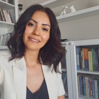 Zühre İşmar, Psikoloji Bursa