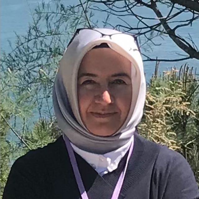 Huriye Uzunömeroğlu, Psikoloji İstanbul