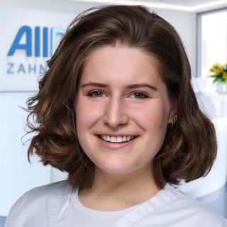 Bild vergrößern: Sarah Luise Breuer, Zahnarzt Leipzig