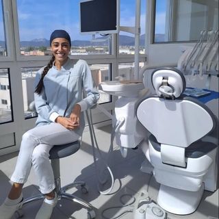 Carlotta Cossu, dentista Iglesias