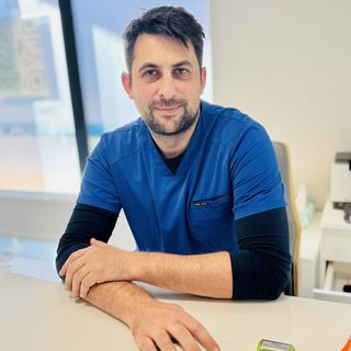 Powiększ obraz: Piotr Januszyk, ortopeda Katowice