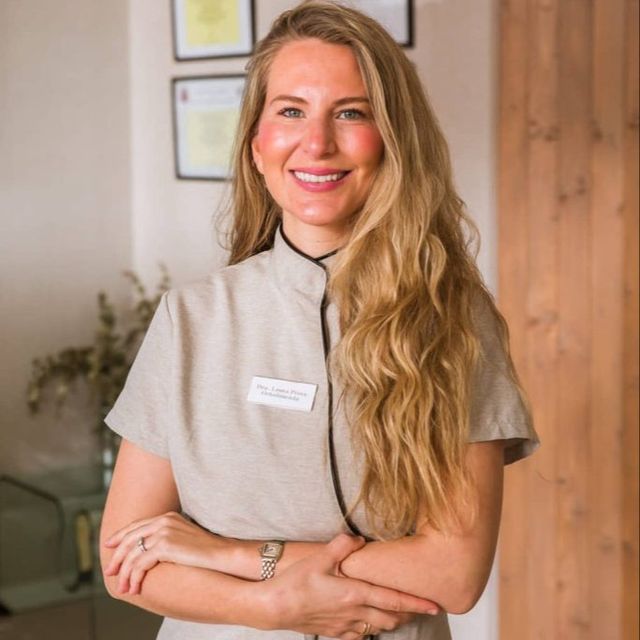 Laura Pérez Barrionuevo, Dentista Málaga