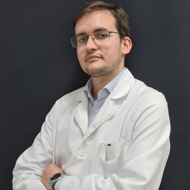 Juan Pedro Thous Fernández, Cirujano plástico Málaga