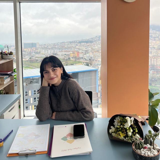 Asude Aras, Diyetisyen Bursa