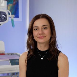 Şenay Yankın, Diş Hekimi Kadıköy