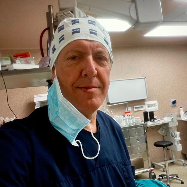 Luigi Messina, oculista Enna