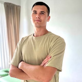 Powiększ obraz: Bartłomiej Działowski, fizjoterapeuta Wrocław