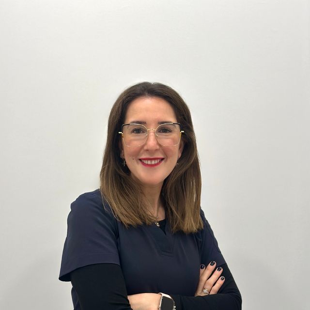 Virginia Rollon Ugalde, Dentista Sevilla
