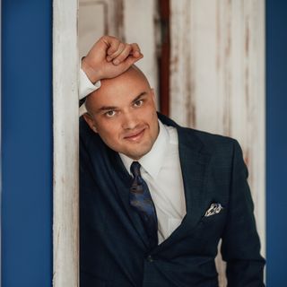 Powiększ obraz: Tomasz Biernacki, neurochirurg Zielona Góra