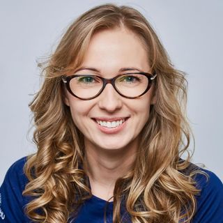Powiększ obraz: Dominika Dziedzic-Ożóg , stomatolog Kraków