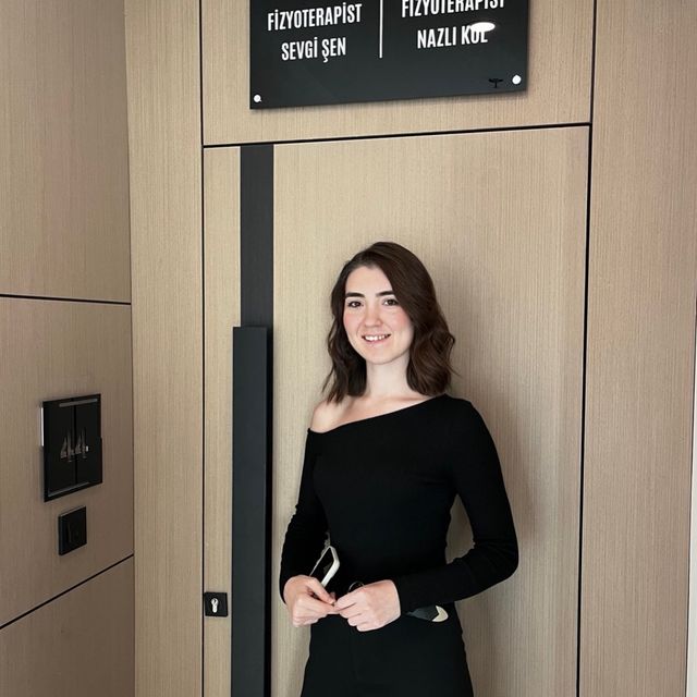 Nazlı Kol, Fizyoterapi Ve Rehabilitasyon Bursa