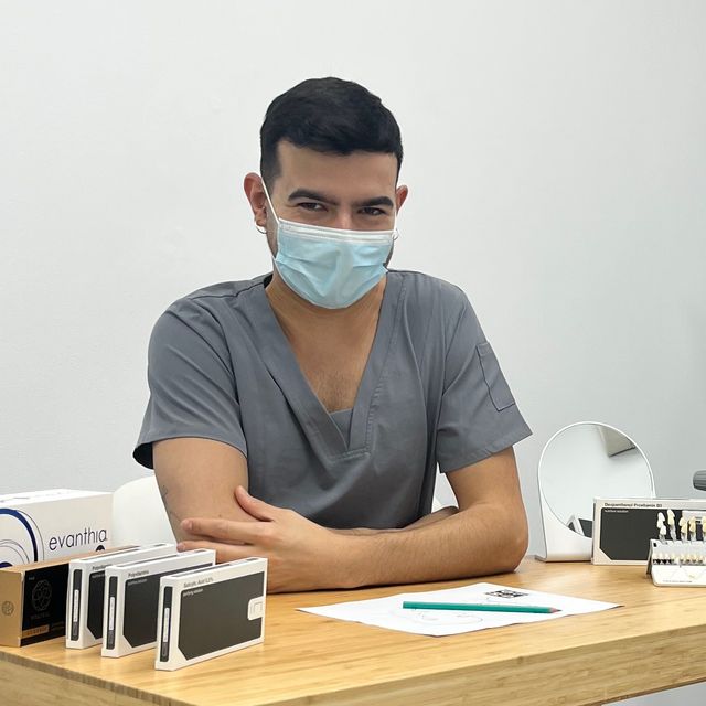 César Buján Riveiro, Dentista Madrid