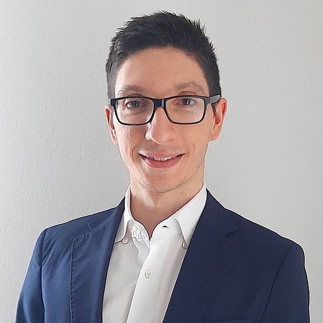 Davide Perri, urologo Cantù