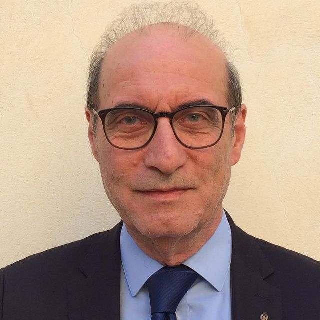 Rosario Salvo, chirurgo generale Comiso